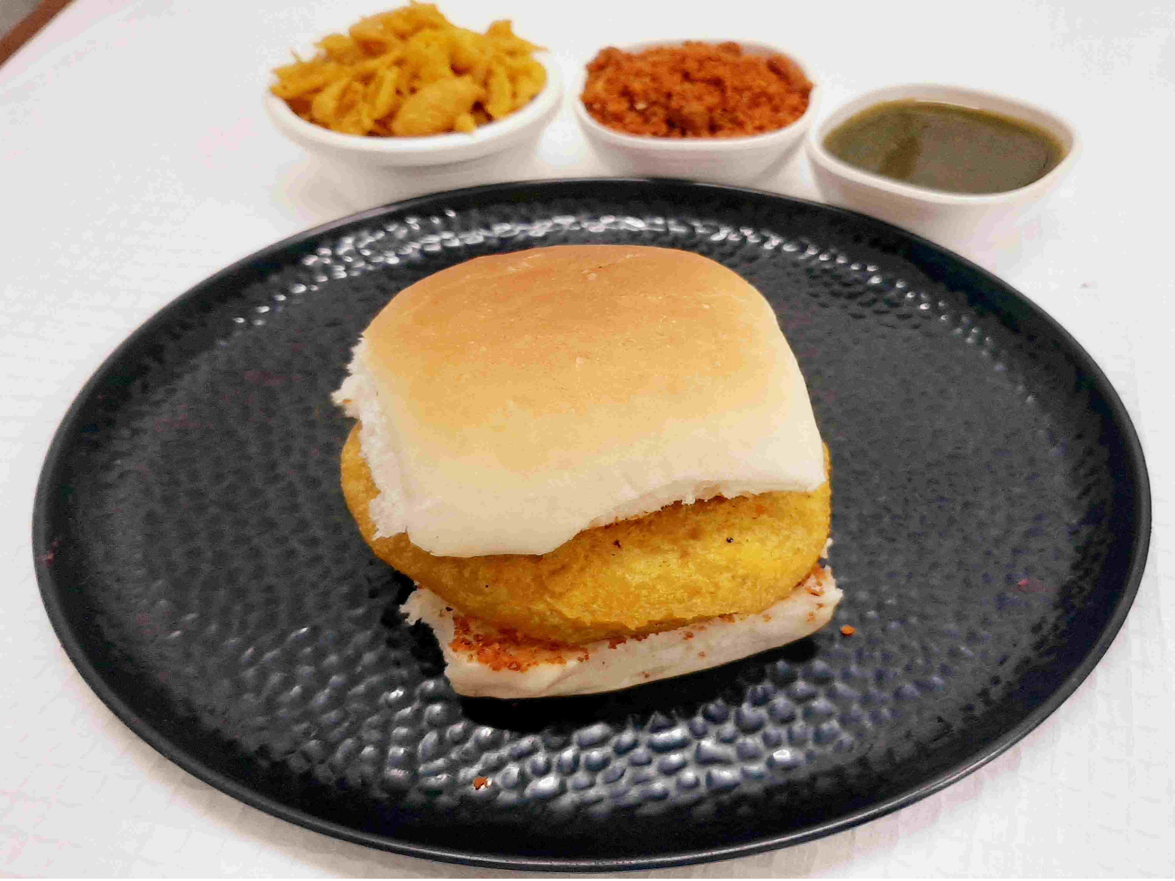 Classic Vada Pav (2 Pc)